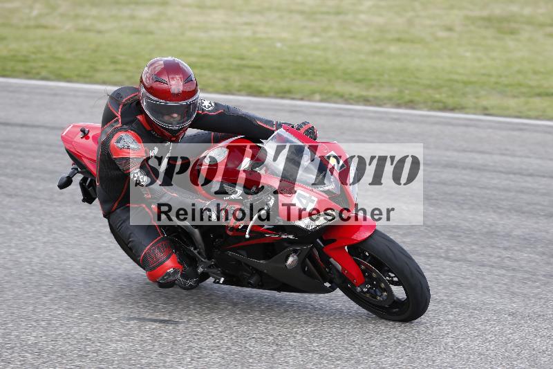 Archiv-2025/09 22.04.2025 Cornu Master School ADR/rot-rouge/42